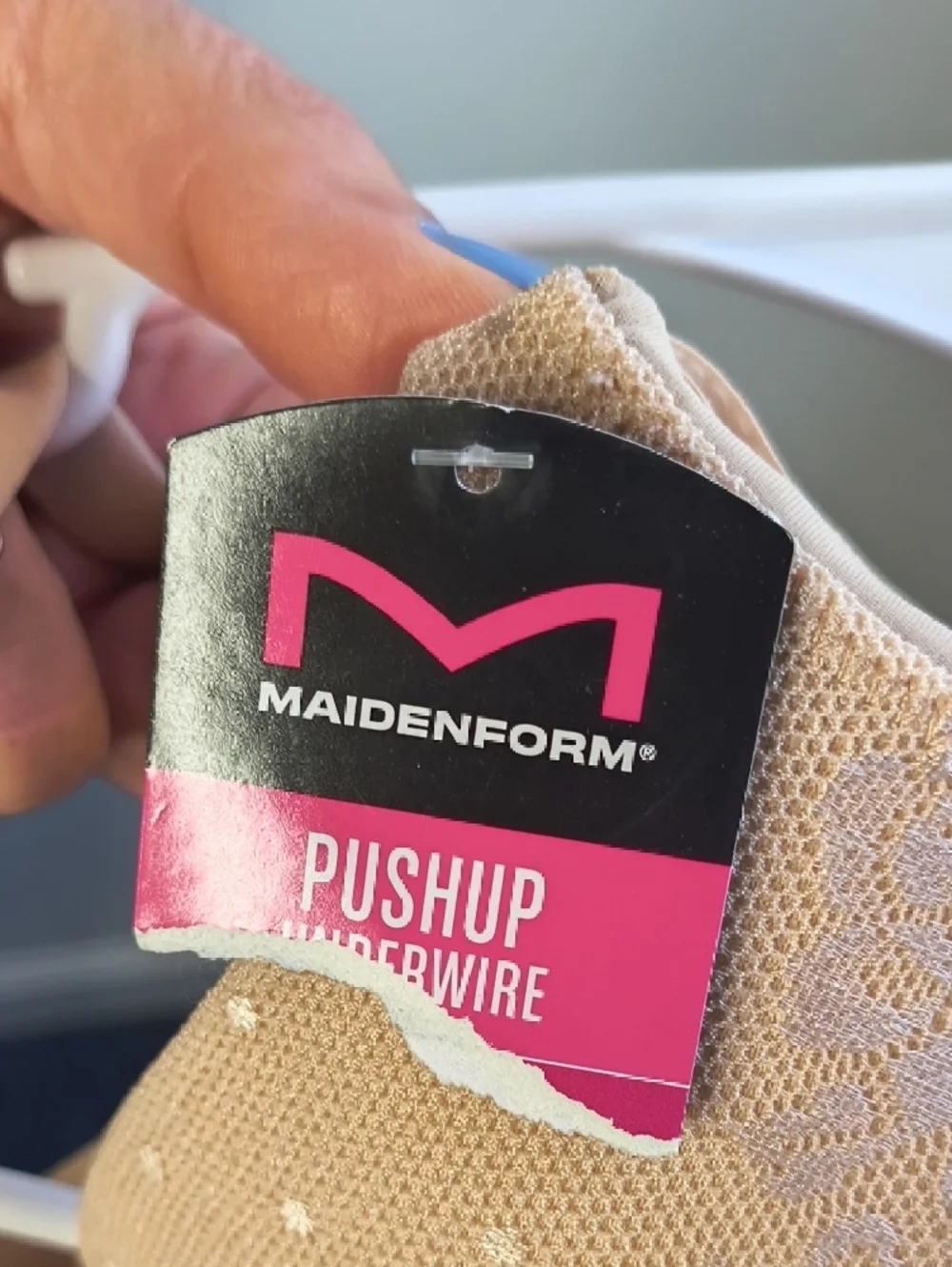 Maidenform Beige Lace Underwire Bra